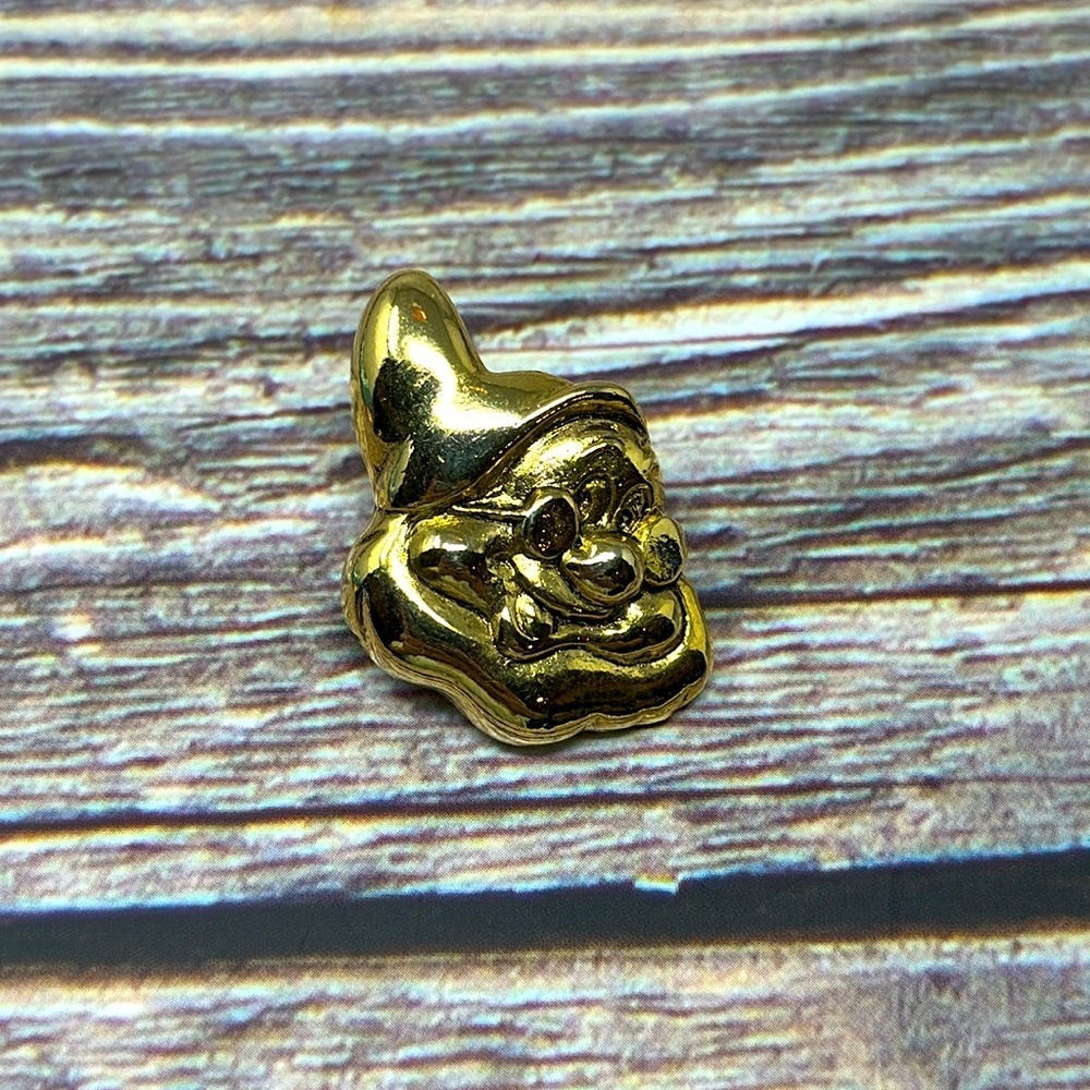 WALT DISNEY - Goldtone Snow White & The Seven Dwarfs Collectors PIN SET​​​ - Picture 3 of 9